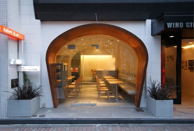 どなたにも心地よさを感じていただけるシックな空間づくり