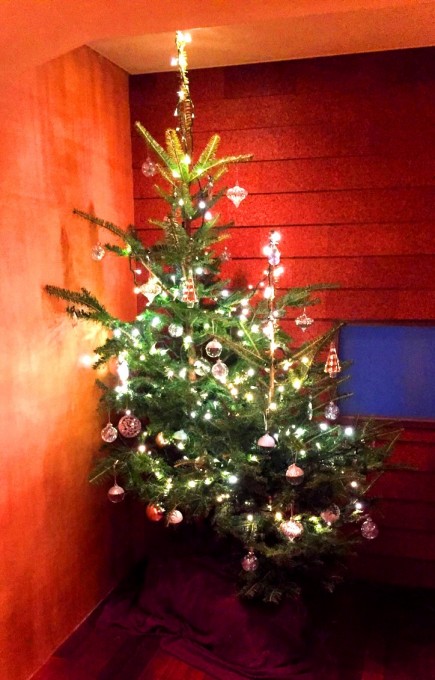 恒例のクリスマスツリー　銀座本店　