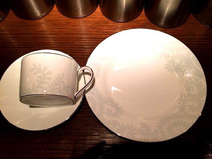 お客さまから素敵なカップ＆ソーサ―をいただきました