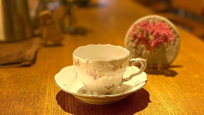 カップ＆ソーサ『ローズコールドスキャタード』